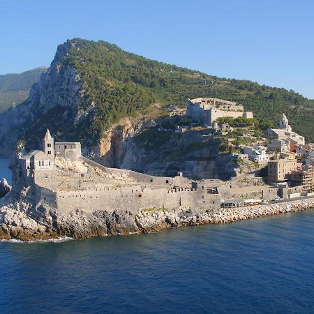 Casa Romantica Tra Liguria E Toscana Ortonovo Exterior photo
